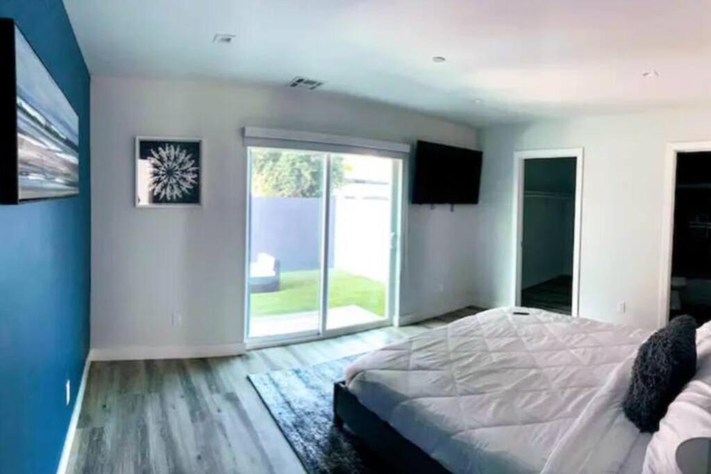 Casa de férias 4br Townhouse In Mid City